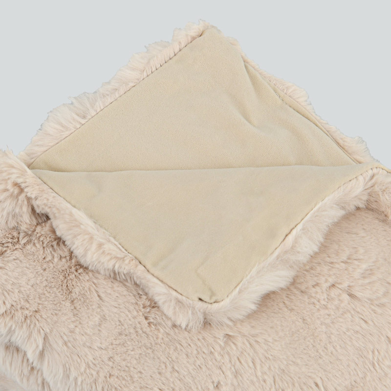 Plaid 'Louve' imitation fourrure beige